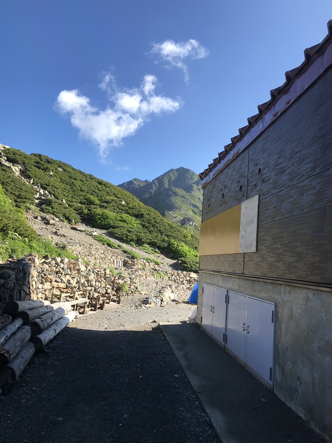 北岳 間ノ岳 2日目 19 08 01 りょうさんの北岳 間ノ岳 農鳥岳の活動日記 Yamap ヤマップ