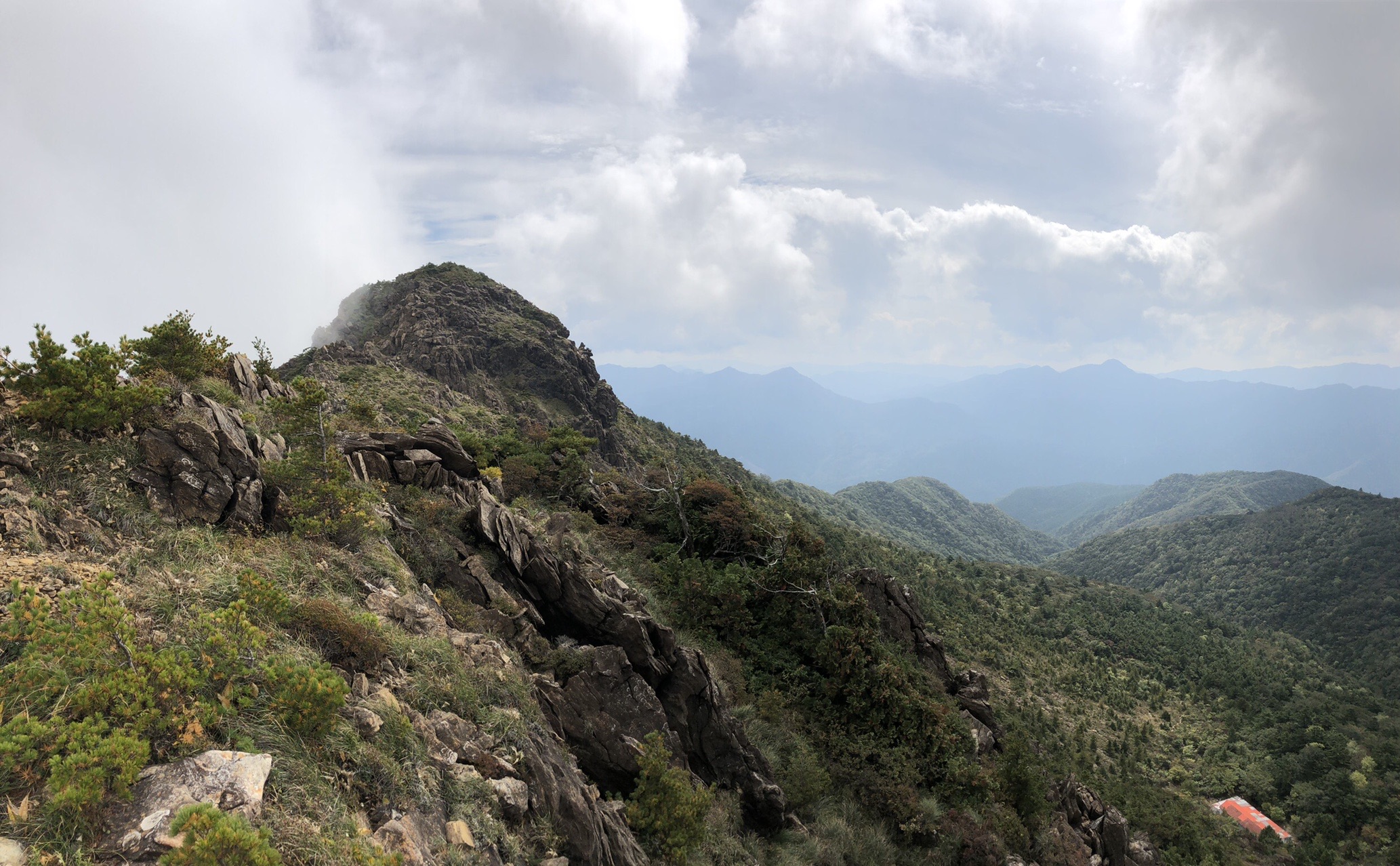 東赤石山から西赤石山の日帰り周回コースにハマり中 小天狗さんの東赤石山 西赤石山 物住頭の活動データ Yamap ヤマップ