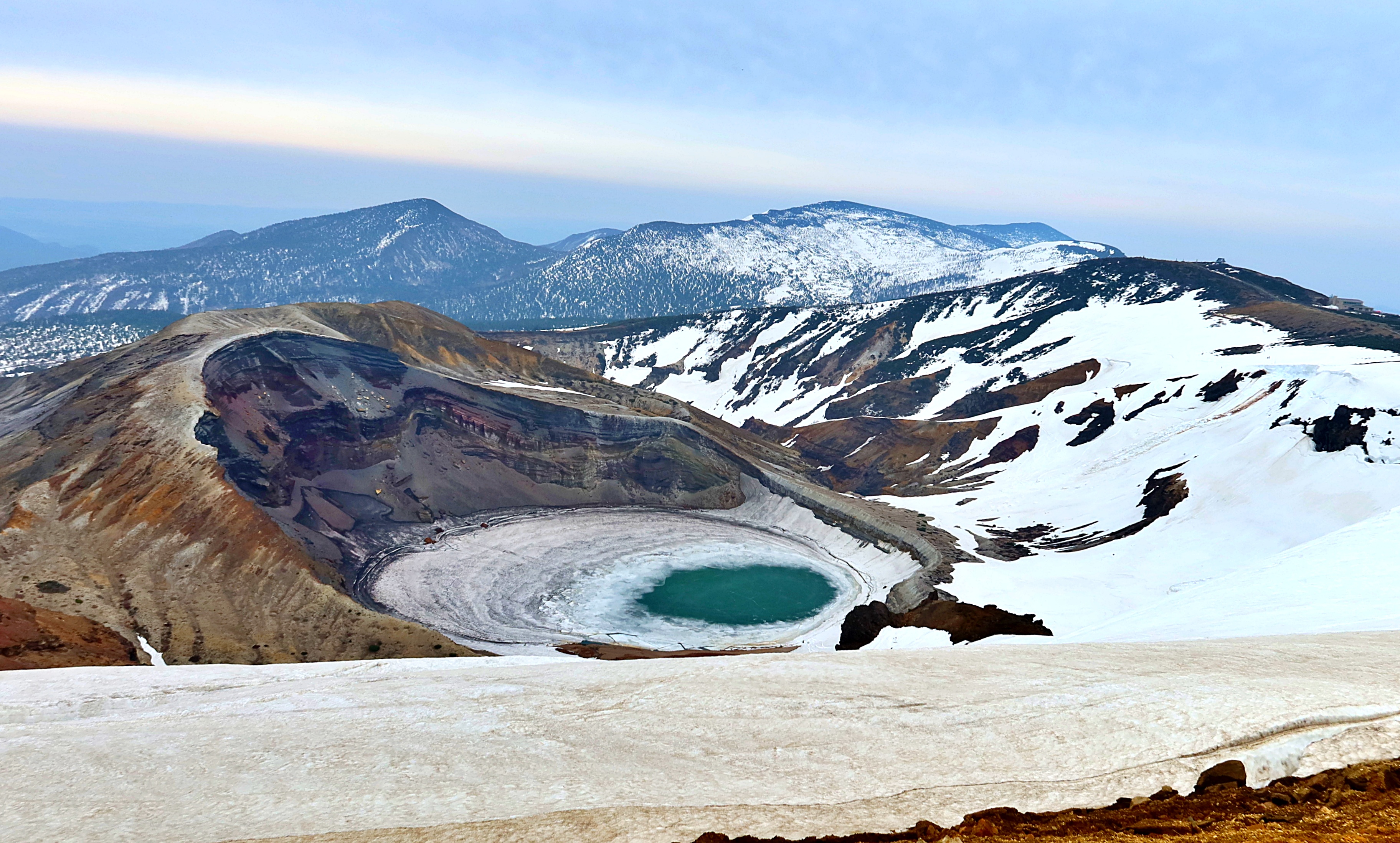 蔵王のお釜 開眼 エメラルドの瞳 Kazuさんの蔵王山 雁戸山 不忘山の活動データ Yamap ヤマップ