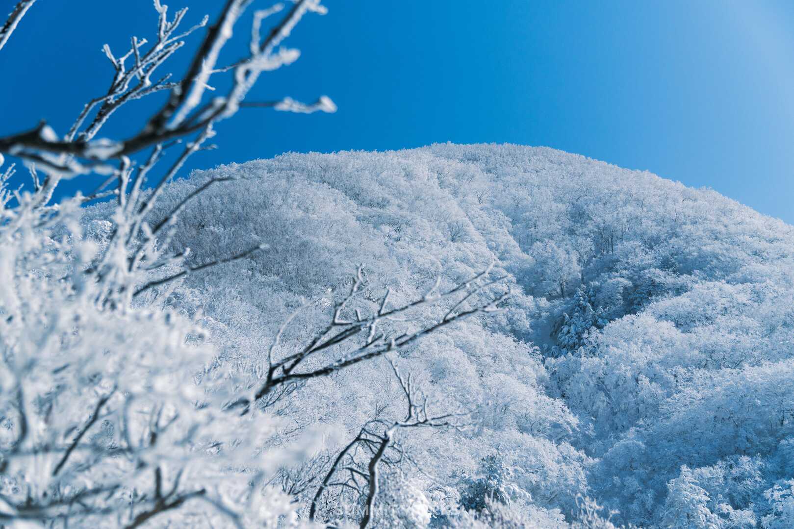 純白に輝く赤城黒檜山 | SpaceFlier 純白に輝く赤城黒檜山 | SpaceFlier