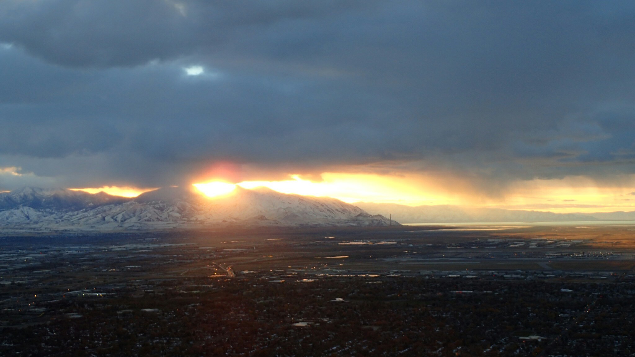ソルトレークから歩いて夕暮れのエンサインピークへ 秀とろさんのキャピトル リーフ国立公園の活動日記 Yamap ヤマップ
