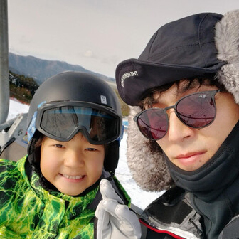 猪臥山 帰宅後は息子とスキーへ⛷️

北アルプスの大パノラマを見ながらの滑走はとても気持ちよく、動画にしてみました😁

よかったら見てみてください🙇🏻‍♀️‪‪

