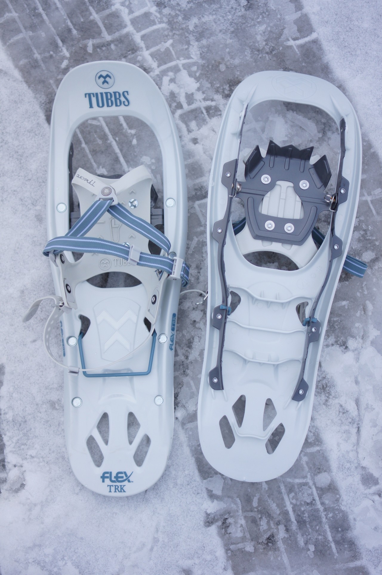 TUBBS FLEX TRK スノーシュー ホワイト Amazon | Tubbs Flex TRK ハイキングスノーシュー | Tubbs