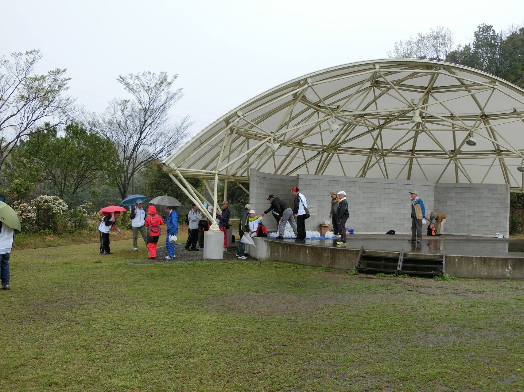 雨の大分スポーツ公園 おかばる市民花公園ウォーキング Masaさんの大分市の活動データ Yamap ヤマップ