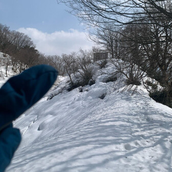 尖山 千垣山に登っとる方の写真で、よく見るやつが見えてきたわ😮
