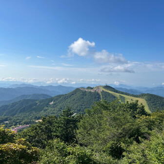 次は萩太郎山へ