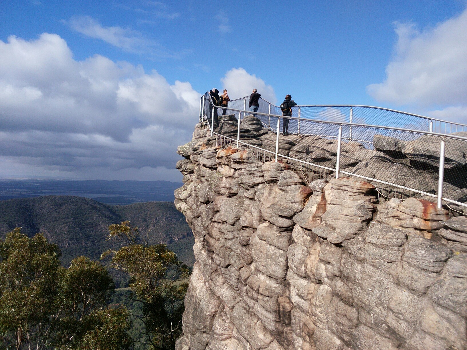 ピナクルズ展望台まで Dwさんのグランピアンズ国立公園の活動データ Yamap ヤマップ
