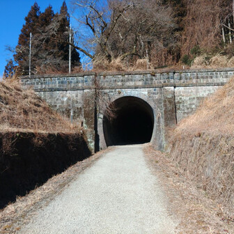 鼻曲山・氷妻山・留夫山 穴があったら入りたい。