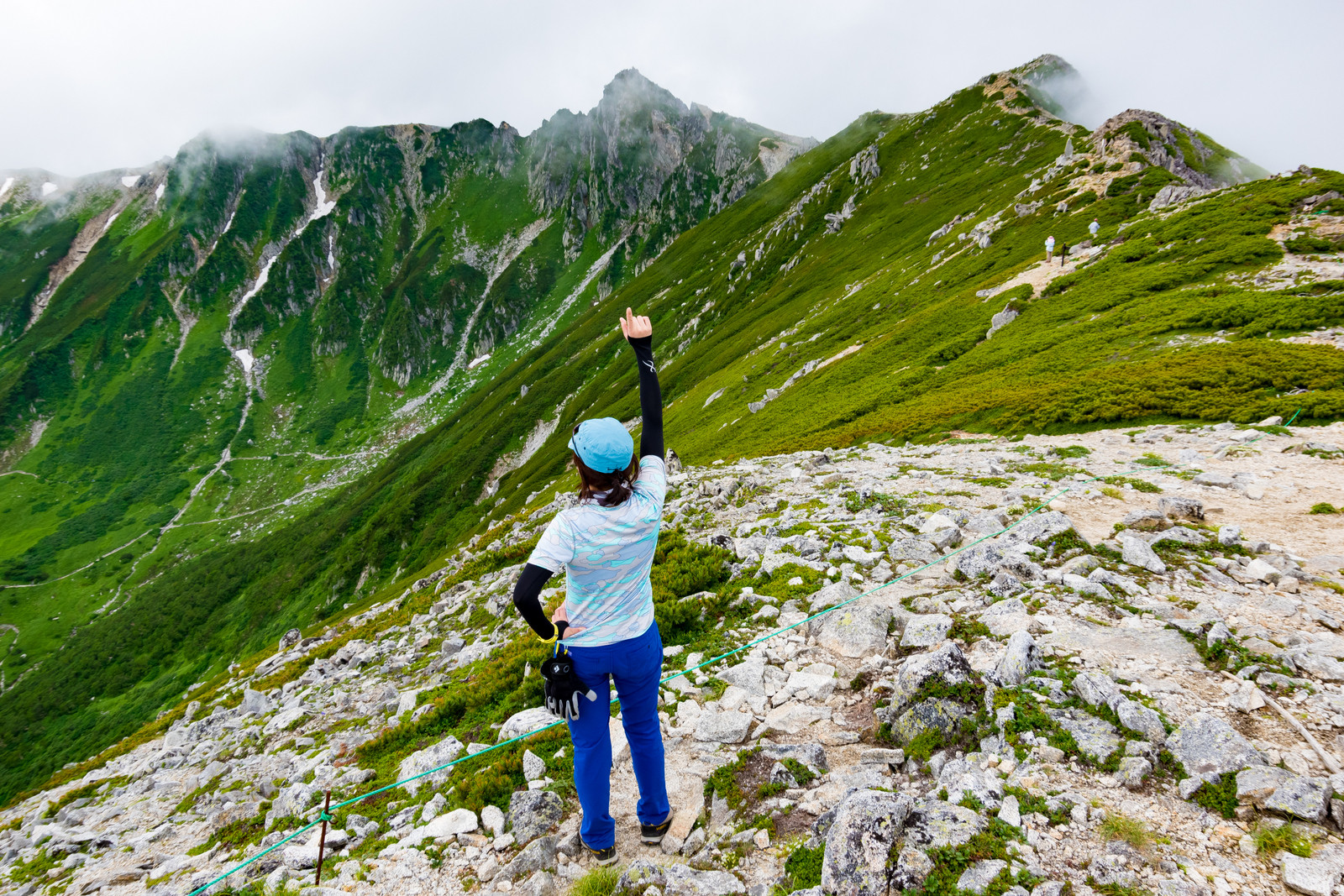 木曽駒ヶ岳と宝剣岳と伊那前岳 大混雑にウンザリ あいさんの木曽駒ヶ岳 空木岳 越百山の活動データ Yamap ヤマップ