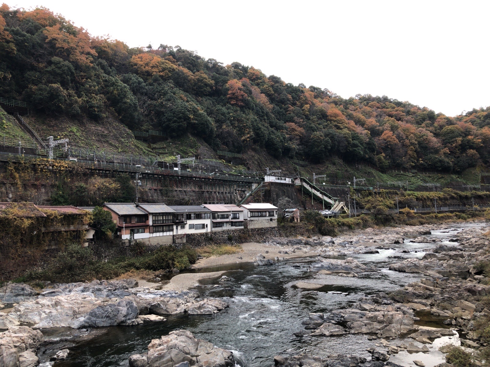 定光寺 紅葉の愛岐トンネル群hk Sagさんの春日井三山 弥勒山 大谷山 道樹山の活動日記 Yamap ヤマップ