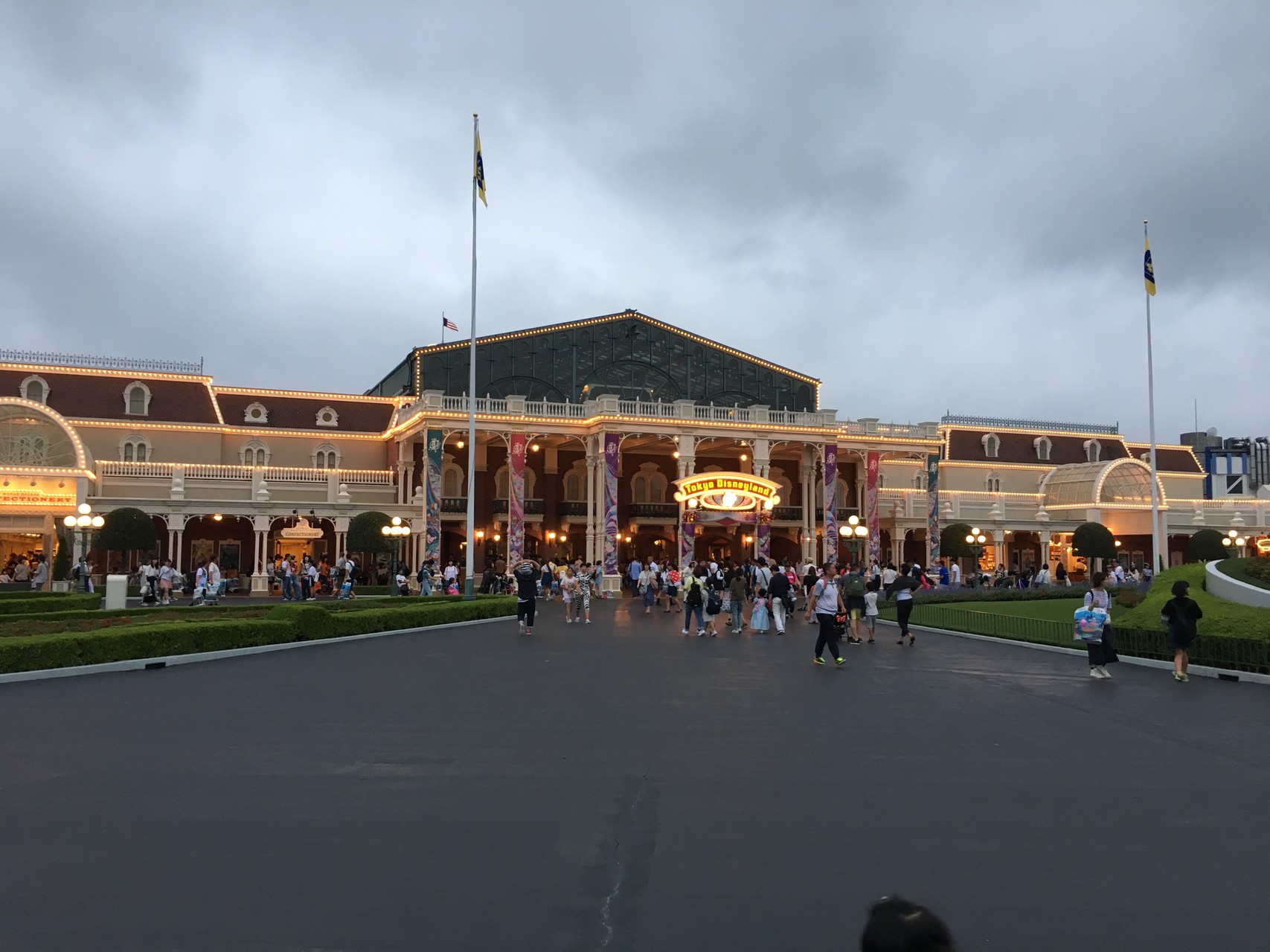 おじいさんとおばあさんは 孫達を連れて東京ディズニーランド 東京ディズニーリゾートへ出かけて来ました トレッキングさんの東京都23区 東エリアの活動日記 Yamap ヤマップ