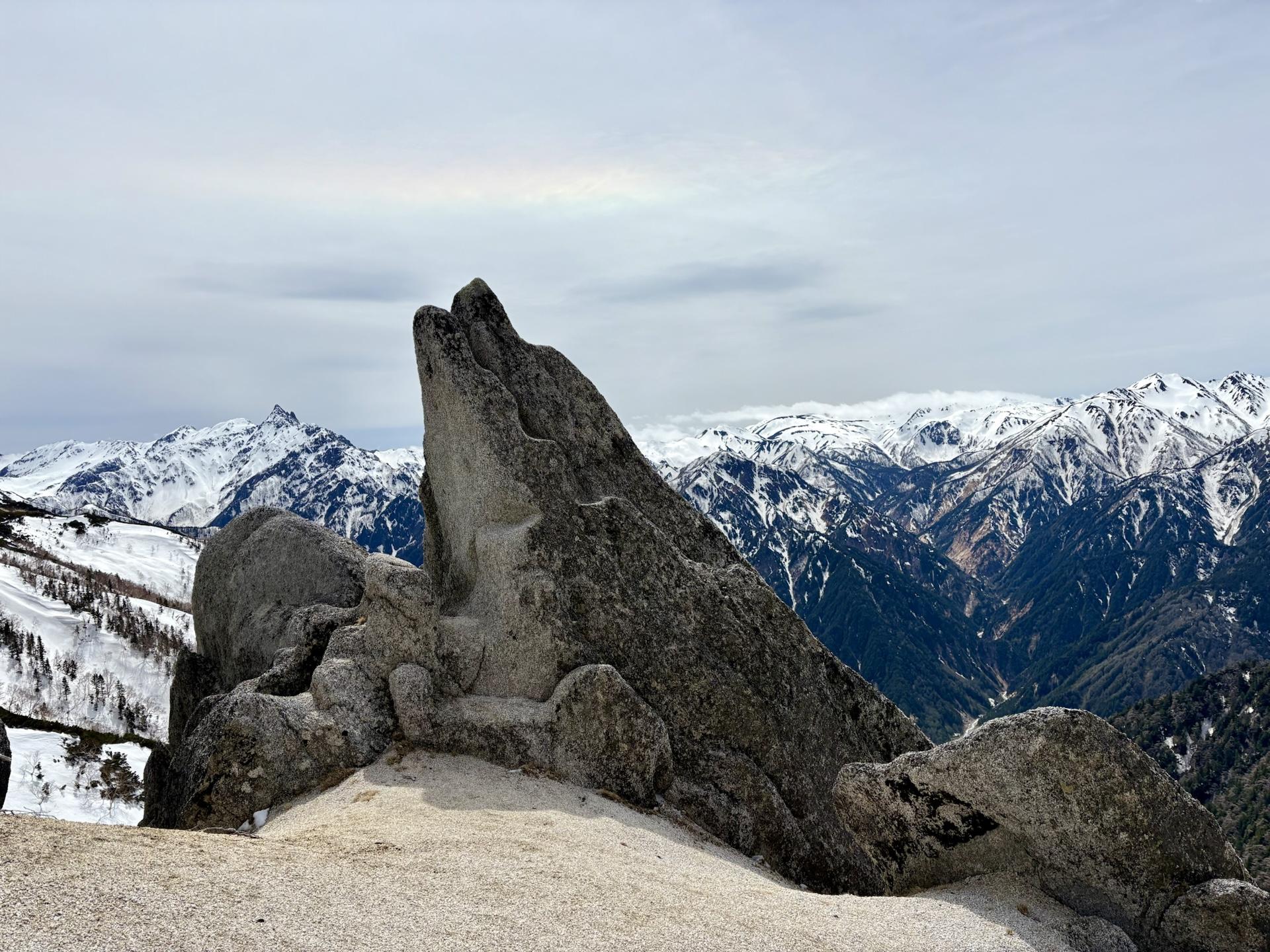 ②燕岳から大天井岳〜撤退下山へ・チェーンスパイクを貸して
