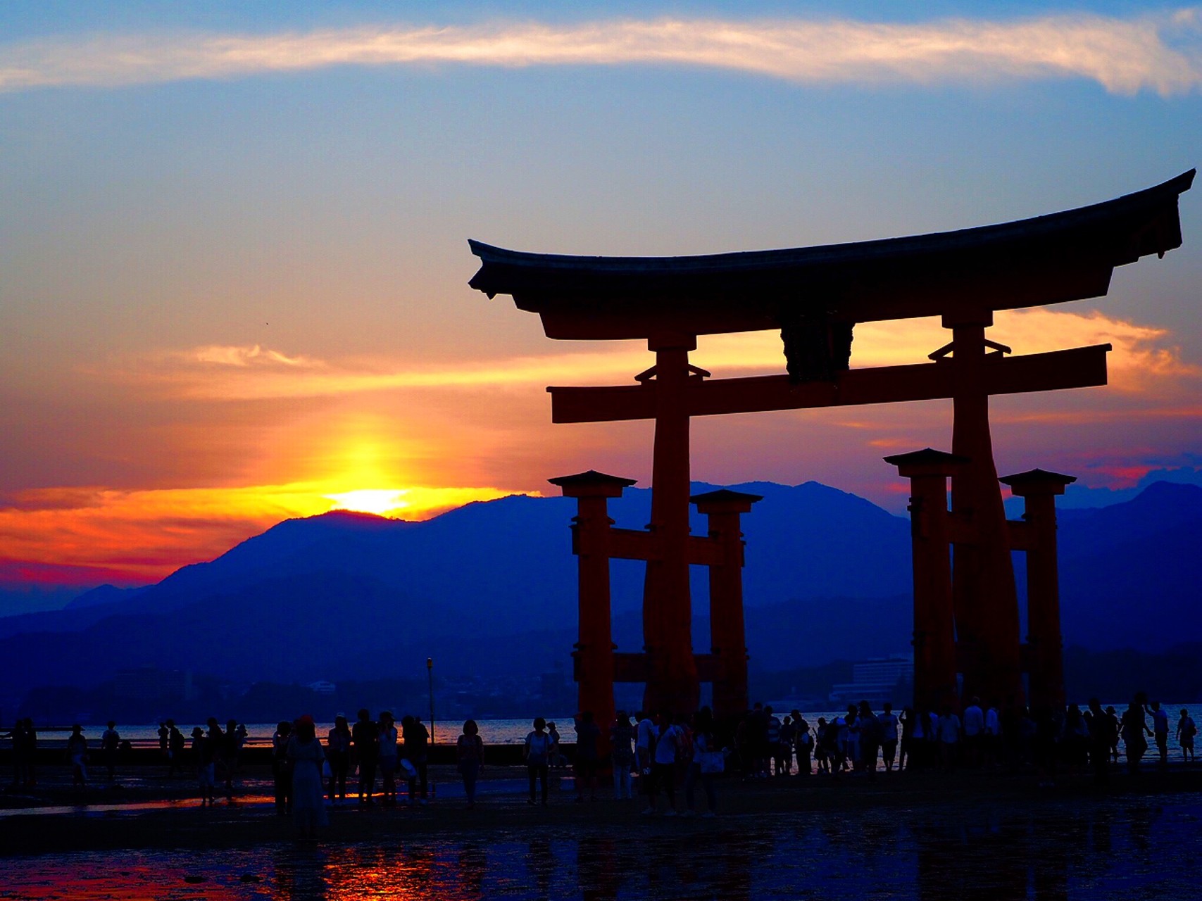 広島 宮島 夕陽に染まる厳島神社大鳥居 ちなさんの宮島 厳島 弥山の活動日記 Yamap ヤマップ