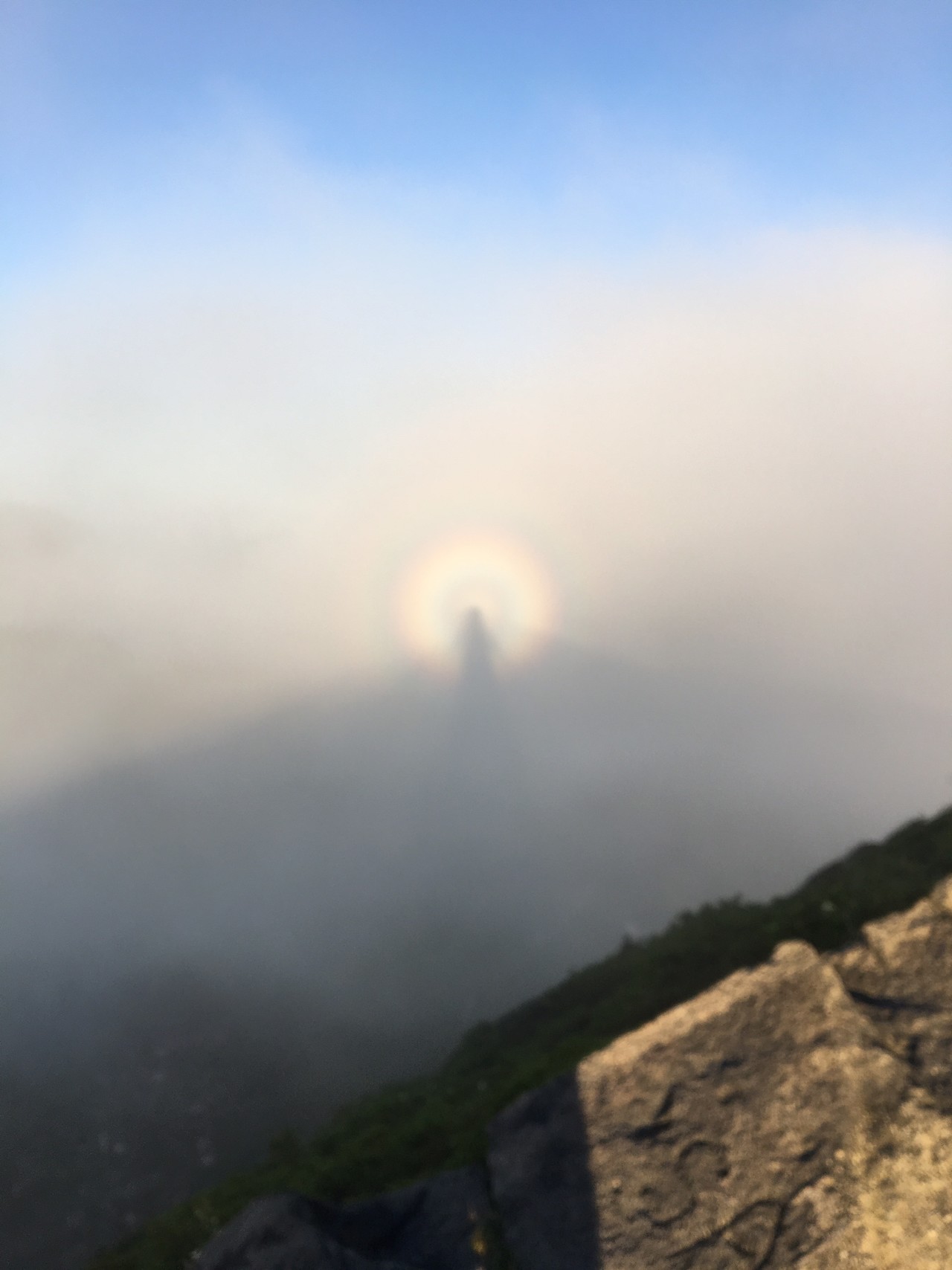 九重 中岳の朝駆けにてブロッケン現象に遭遇 かずまっくすさんの九重山 久住山 大船山 星生山の活動データ Yamap ヤマップ