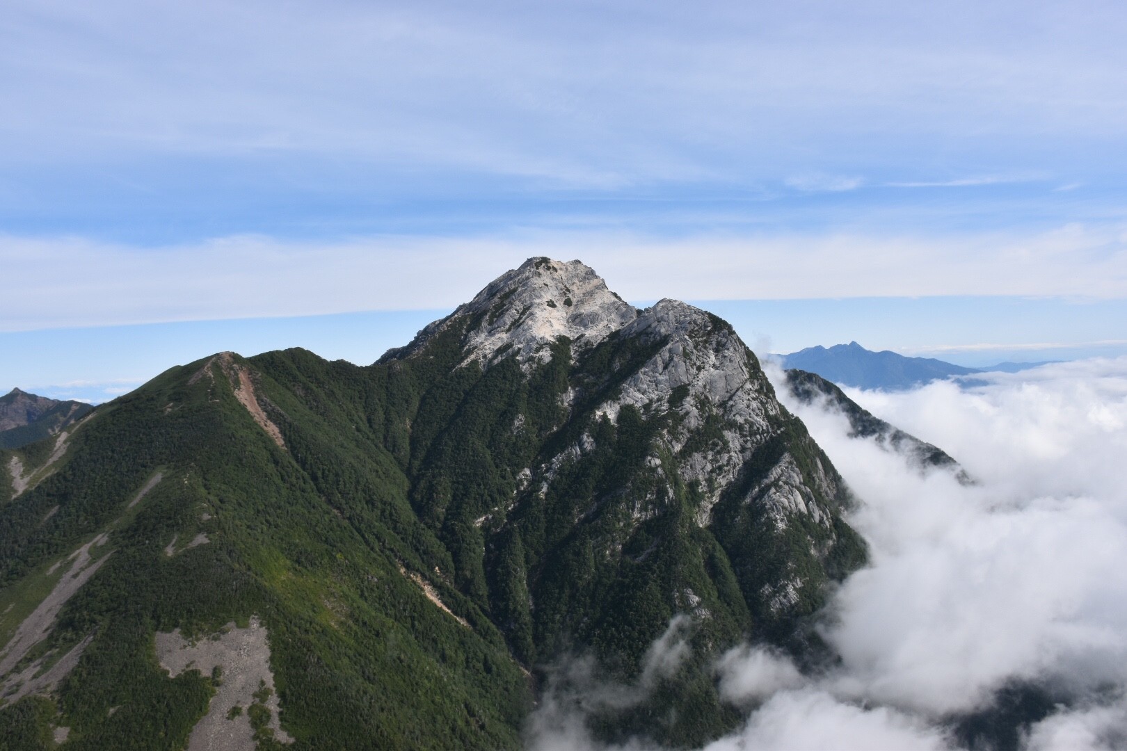甲斐駒ケ岳 鳳凰三山 黒戸尾根 早川尾根 日帰りご来光 駒ヶ岳神社 七丈小屋 甲斐駒ケ岳 摩利支天 駒津峰 仙水峠 栗沢山 アサヨ峰 早川尾根小屋 広河原峠 白鳳峠 鳳凰三山 薬師小屋 南御室小屋 夜叉神峠 夜叉神の森駐車場 たいよーさんの甲斐駒ヶ岳 日