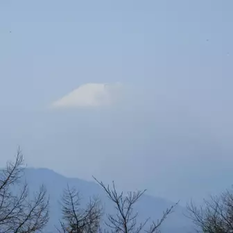 富士山が霞んでしまった