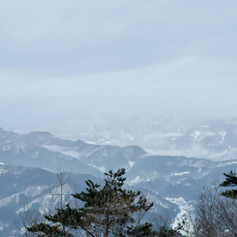 蘇武岳 うっすらと扇ノ山が見えている🗻
