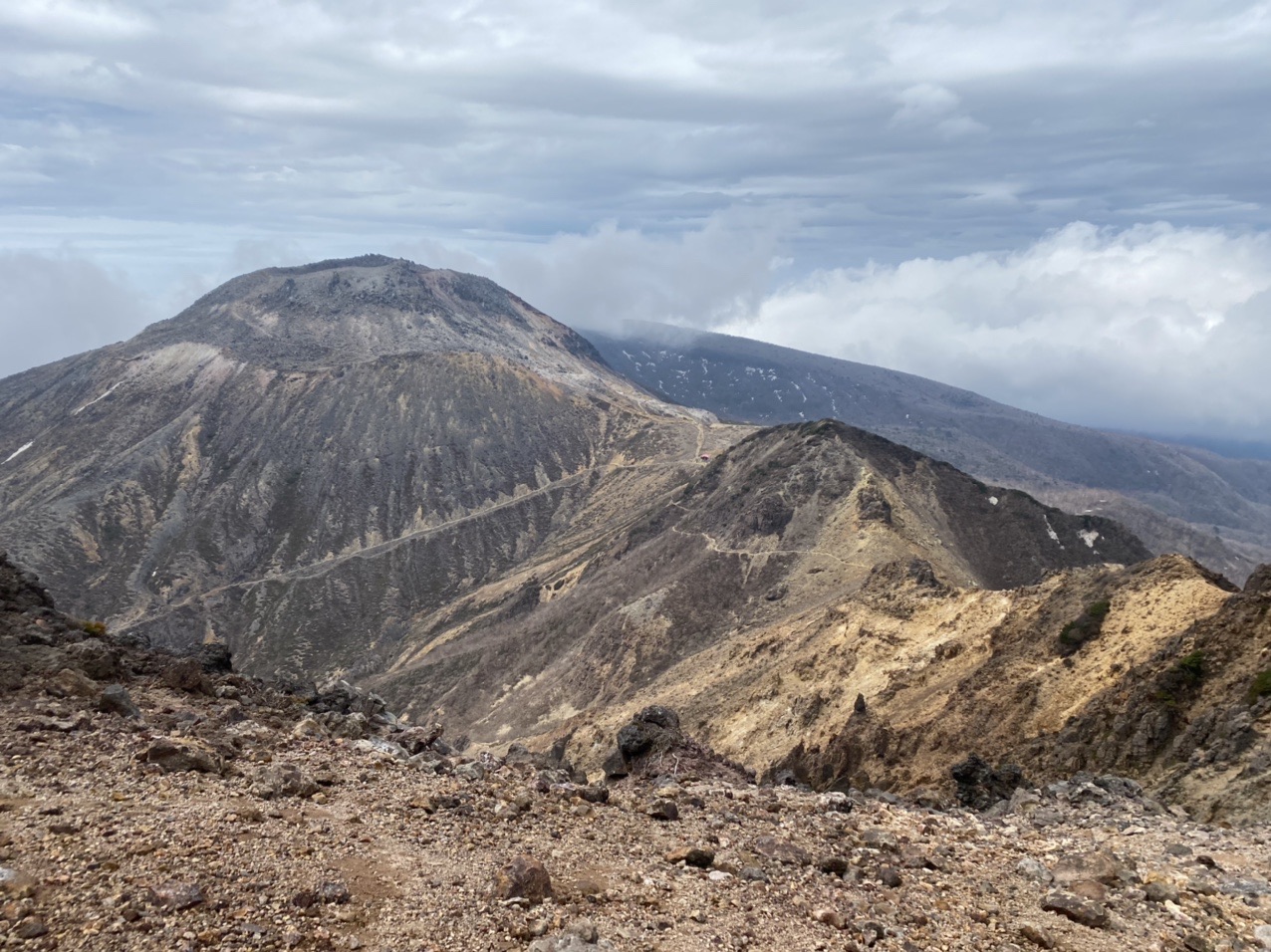那須五岳 南月山 黒尾谷岳 茶臼岳 那須岳 朝日岳 三本槍岳 剣が峰 1900m峰 スダレ山 中大倉山 ビバかずさんの茶臼岳 那須岳 三本槍岳 赤面山の活動日記 Yamap ヤマップ