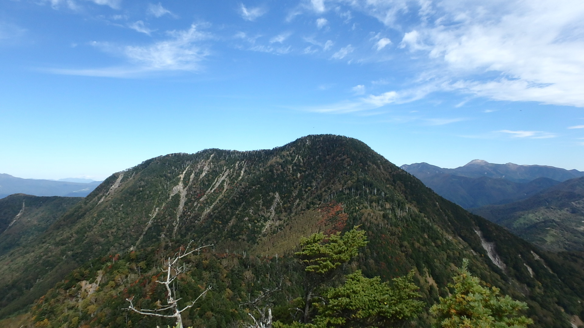 皇海山 眺望楽しむなら鋸山へ行こう Knitさんの皇海山 袈裟丸山 庚申山の活動データ Yamap ヤマップ