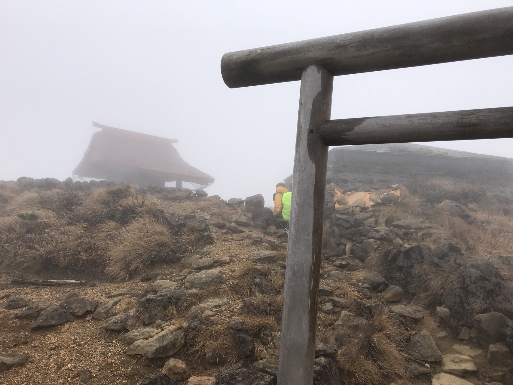 ガスガスの蔵王山 刈田リフト乗り場 刈田山神社 熊野神社 刈田リフト乗り場 みいこさんの蔵王山 雁戸山 不忘山の活動データ Yamap ヤマップ