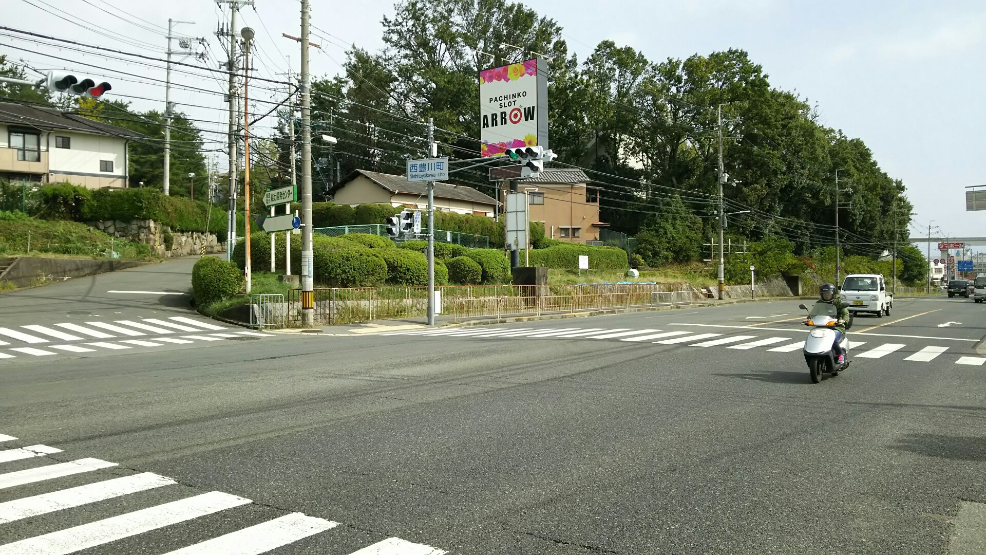 竜王山(茨木市)・阿武山 国道１７１号西豊川町の交差点を北へ