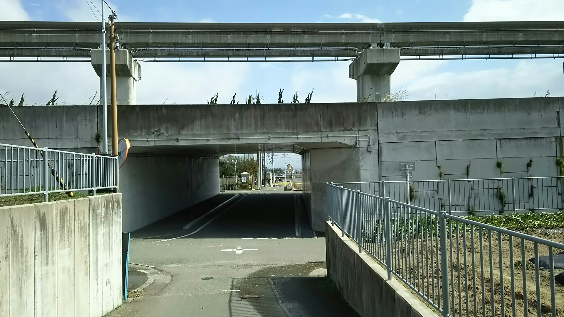 竜王山(茨木市)・阿武山 モノレール彩都線を潜って東へ