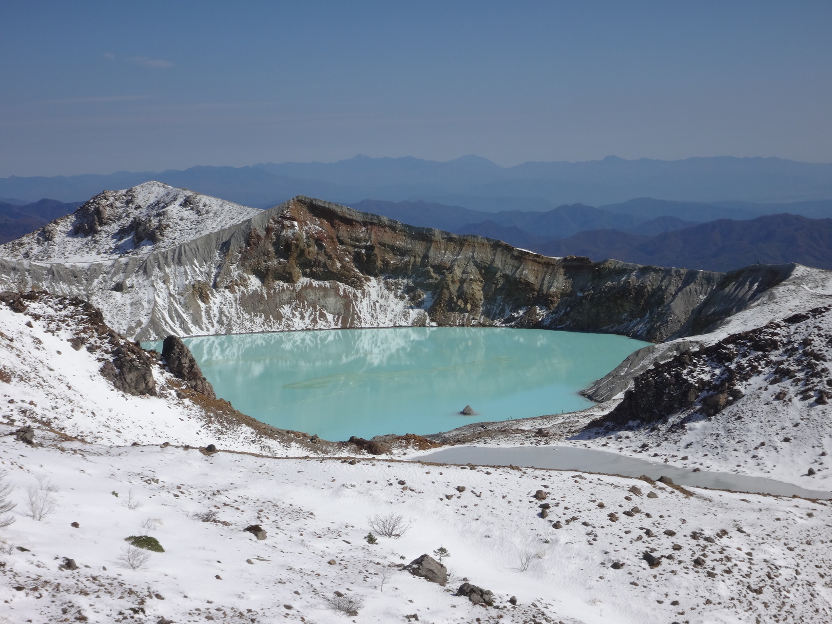 白根山 湯釜展望台ハイキング Ebizouさんの草津白根山 湯釜の活動データ Yamap ヤマップ
