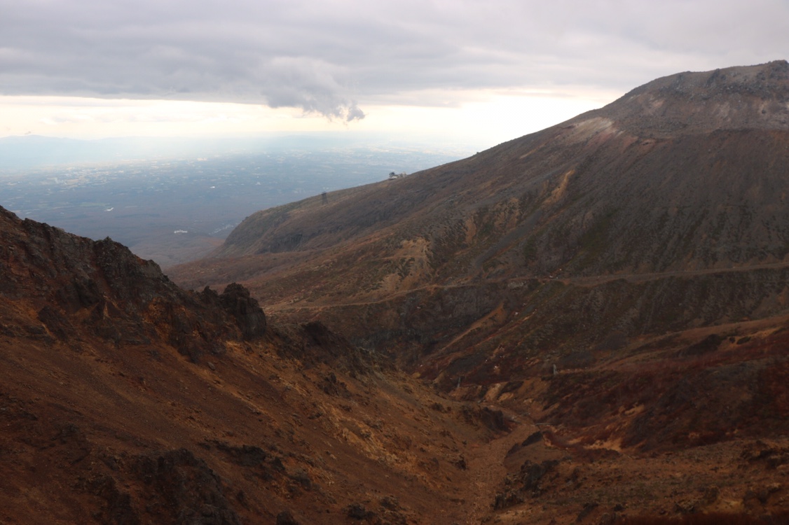 てんき と くらす 那須岳 図書ラベル：緑｜なでしこ保育園