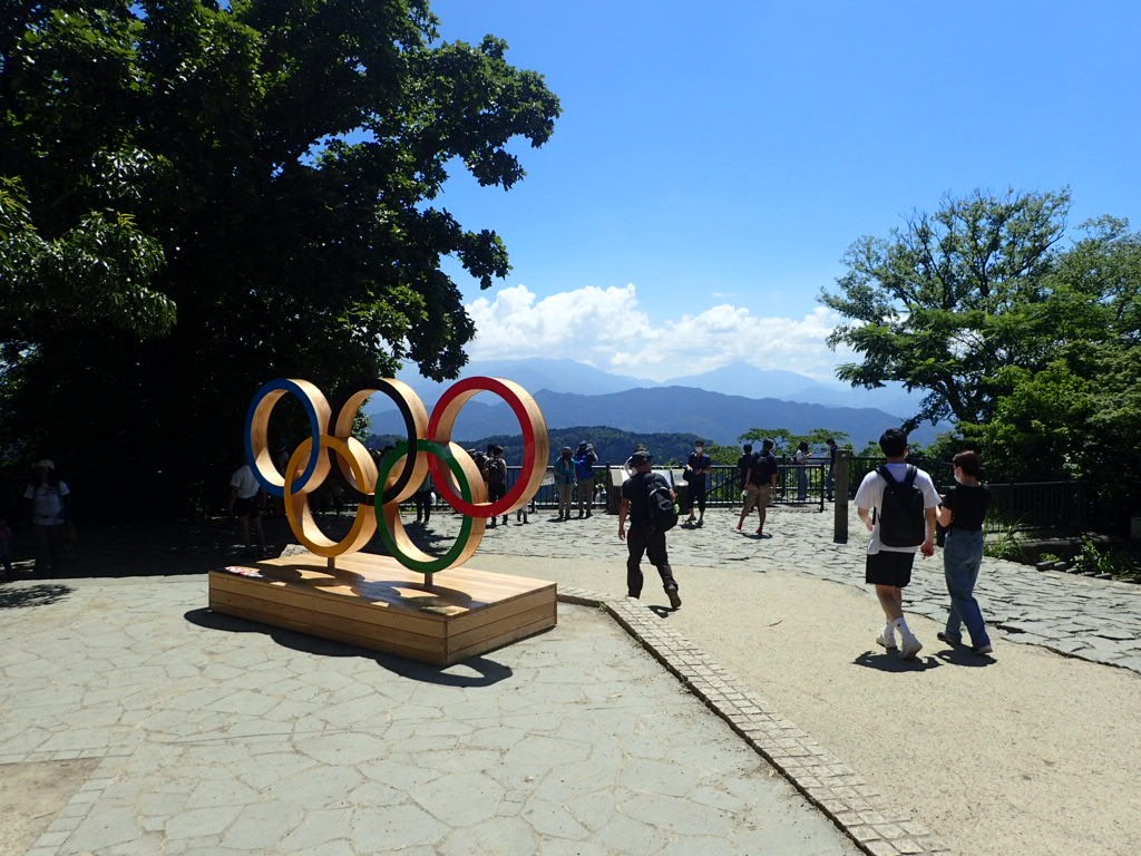 景信山から高尾山 茶店の充実に驚きました かばたんさんの高尾山 陣馬山 景信山の活動データ Yamap ヤマップ