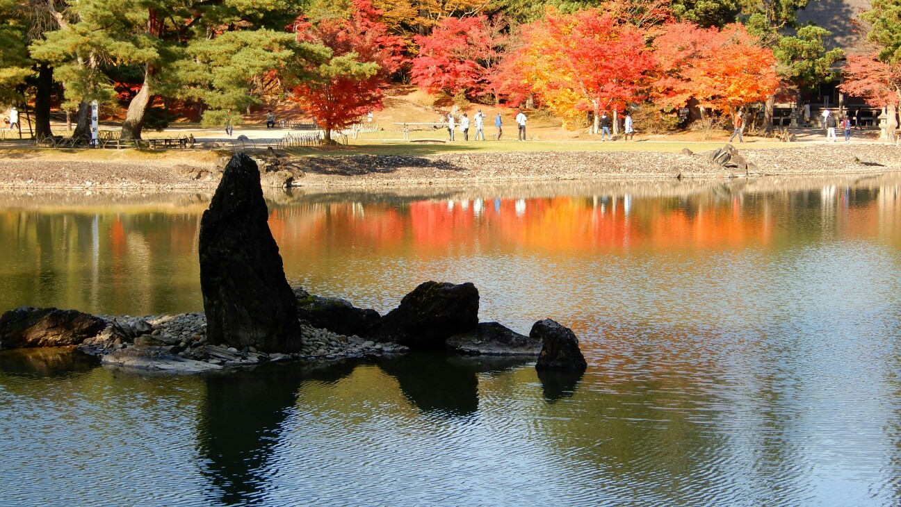 紅葉 の平泉 中尊寺と毛越寺 飲むさんさんの奥州市 南エリアの活動データ Yamap ヤマップ