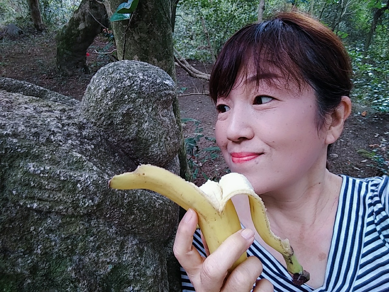 福山さん 猿田彦神社のお猿さんと バナナを食べるの巻き えっつあんさんの福山 岡山県総社市 の活動日記 Yamap ヤマップ