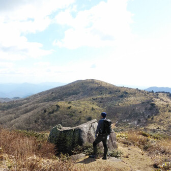 烏ヶ山19 08 04 宇多田ヒカルさんのサントリー天然水cmロケ地巡り 米っ子さんの大山 鳥取県 甲ヶ山 野田ヶ山の活動データ Yamap ヤマップ