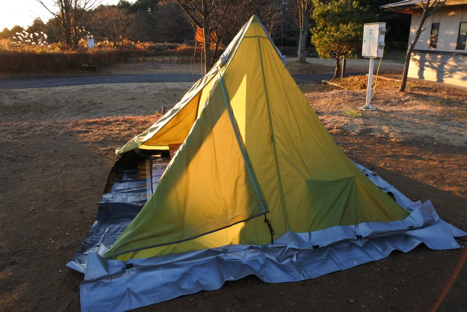 霧の彼方の筑波山を目指せっ 筑波山の写真19枚目 パンダテント 自作のスカート履かせたけ Yamap ヤマップ