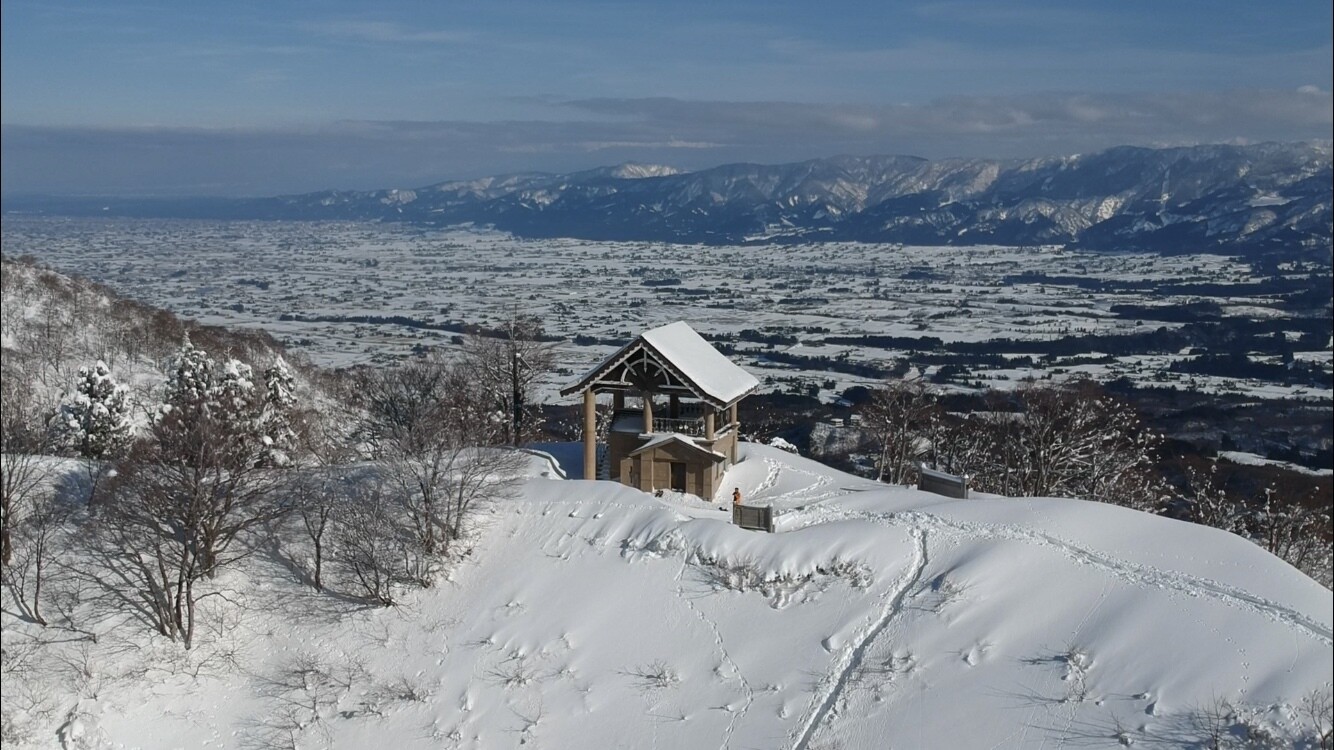 医王山 ドローン撮影と犬の散歩 見上峠から夕霧峠までの往復 ういんどなおさんの医王山 白兀山 箱屋谷山の活動データ Yamap ヤマップ