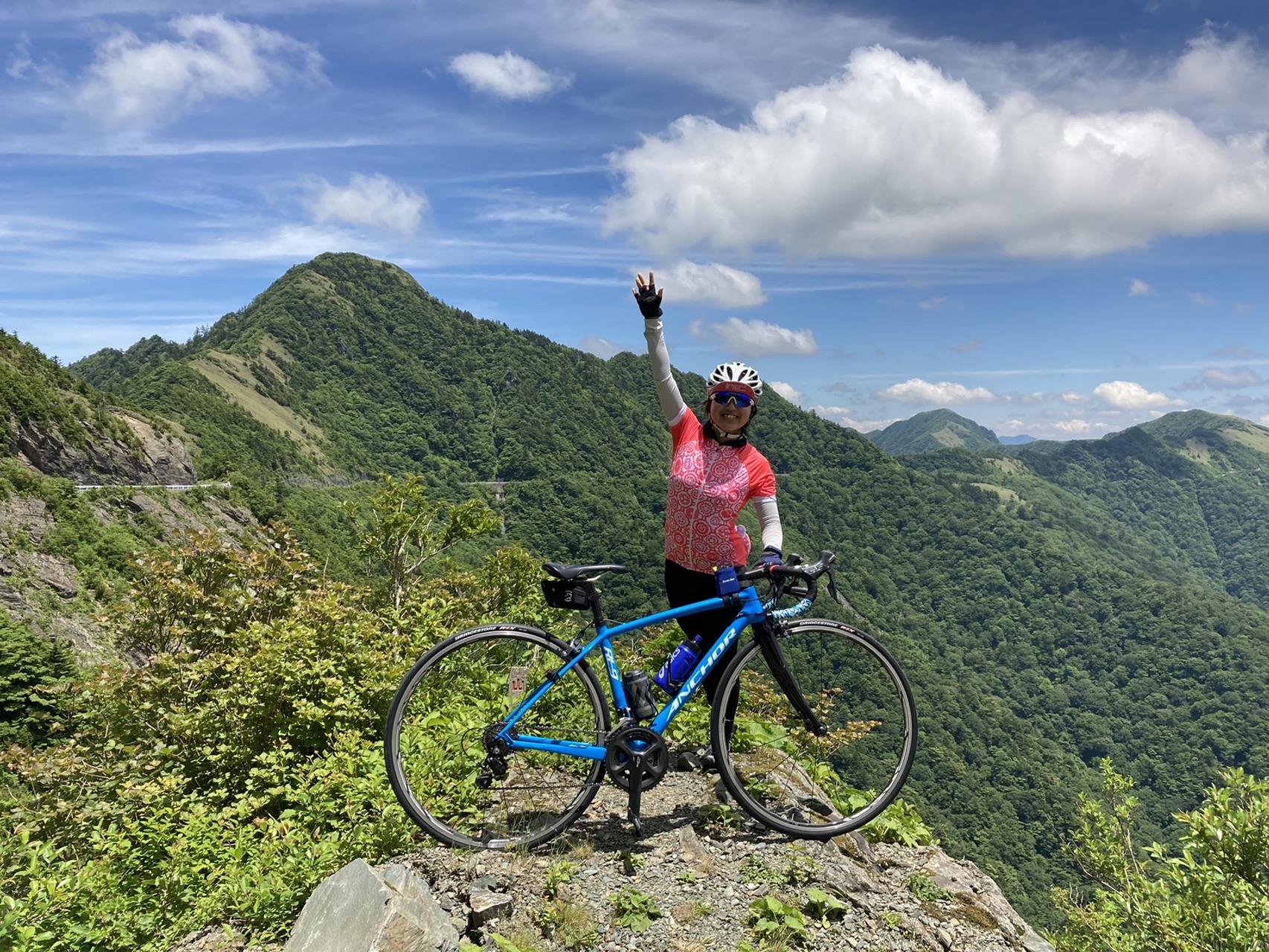 石鎚スカイラインUFO ライン / あーさんさんの石鎚山・堂ヶ森・二ノ森 