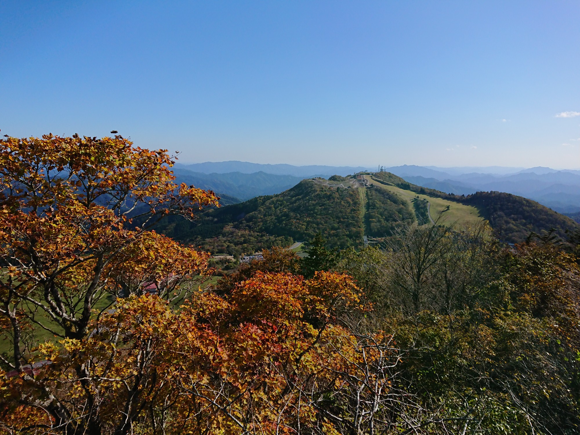 紅葉してるかな 萩太郎山 茶臼山 Dさんの茶臼山 愛知県 萩太郎山の活動データ Yamap ヤマップ