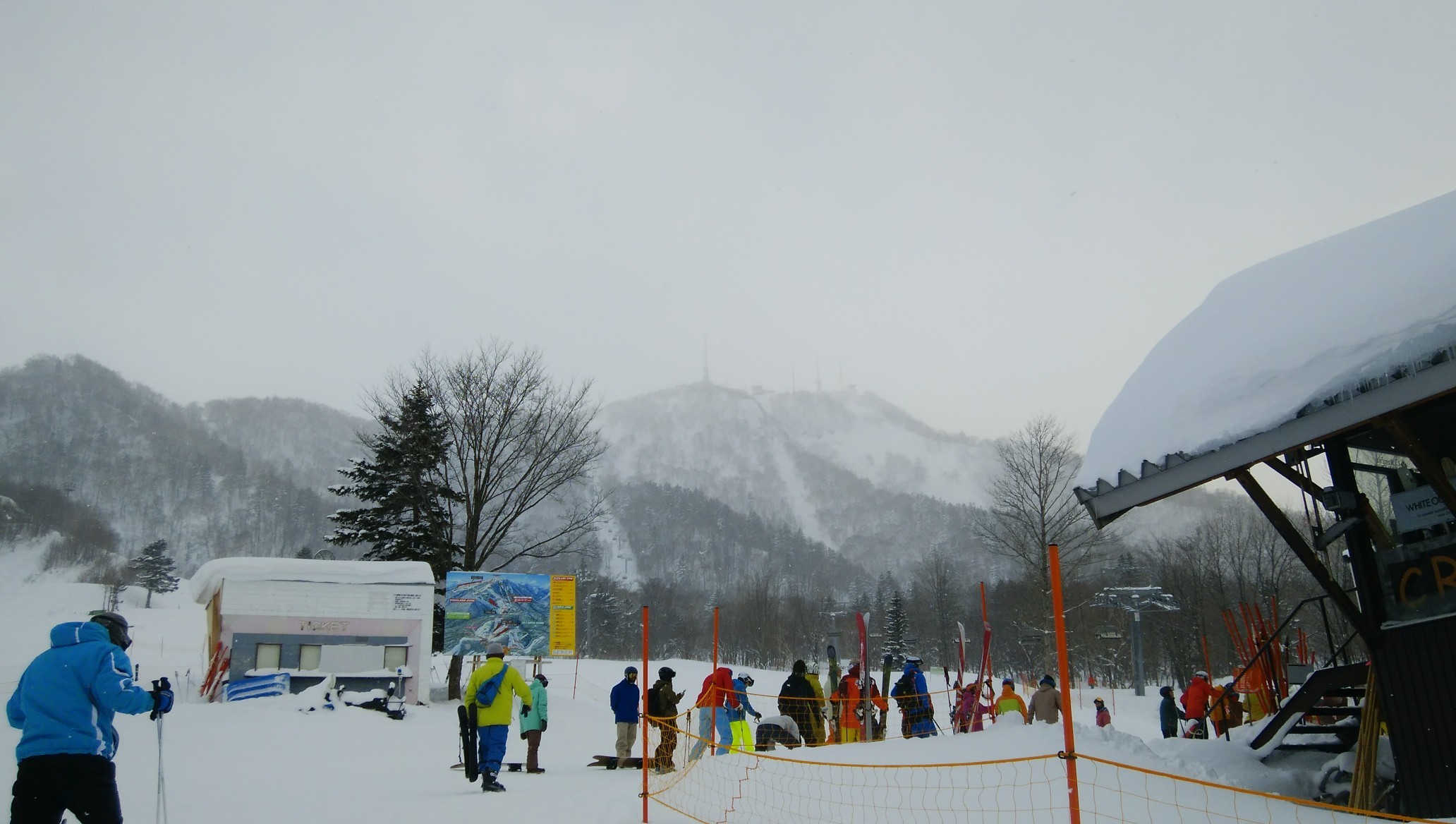 手稲山 ボード抱えて山頂往復 Chibitaさんの手稲山 奥手稲山の活動日記 Yamap ヤマップ