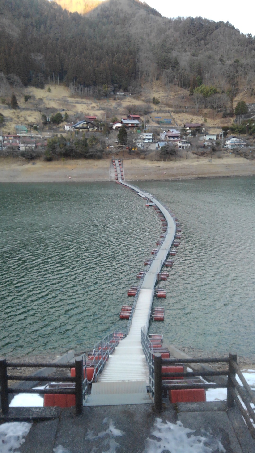 三頭山と留浦の浮橋 ムラケンさんの三頭山 東京都 槇寄山 土俵岳の活動データ Yamap ヤマップ