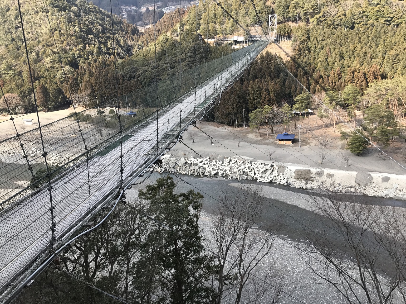 この高さと長さ！
すごく・・・・大きいです・・・・