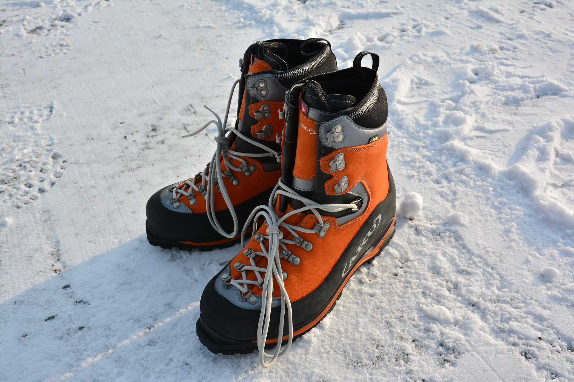 AKU 厳冬期 冬山 雪山 登山靴 モンタニャード Montagnard GTX EUR42.5 AKU 厳冬期 登山靴 モンタニャードGTX 27.0cm