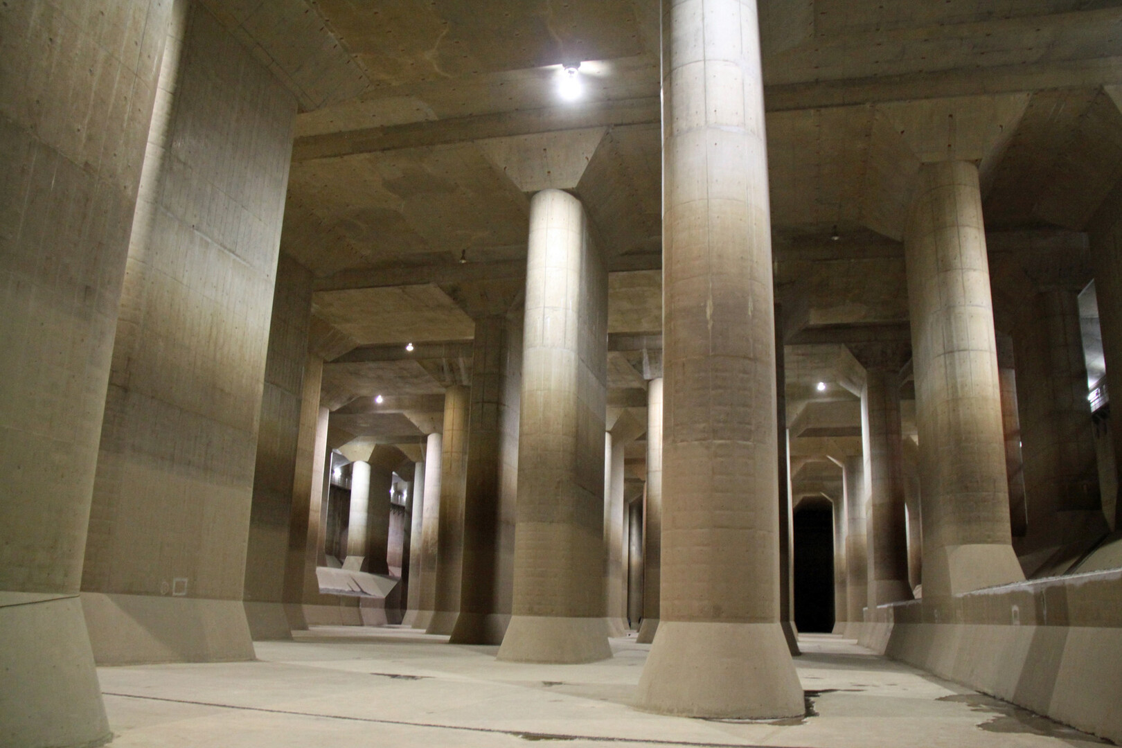 首都圏外郭放水路 見学会  The Metoropolitan Area Outer Underground Discharge Channel