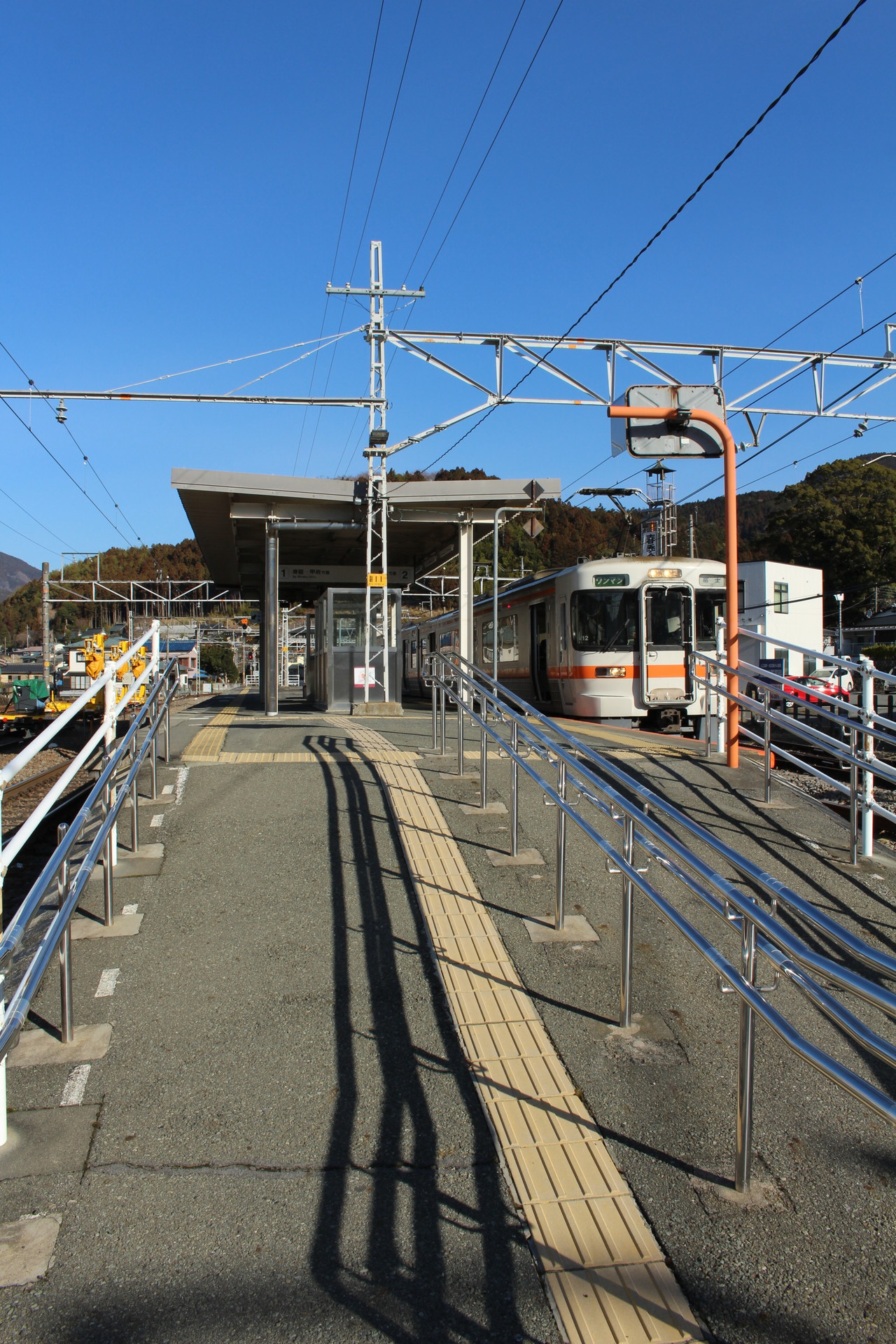 ゆるキャン 聖地巡礼 甲斐常葉 内船 ゆるキャン ノススメ旅 4日目 るぷるどぅさんの毛無山 山梨県 静岡県 雨ヶ岳 竜ヶ岳の活動データ Yamap ヤマップ
