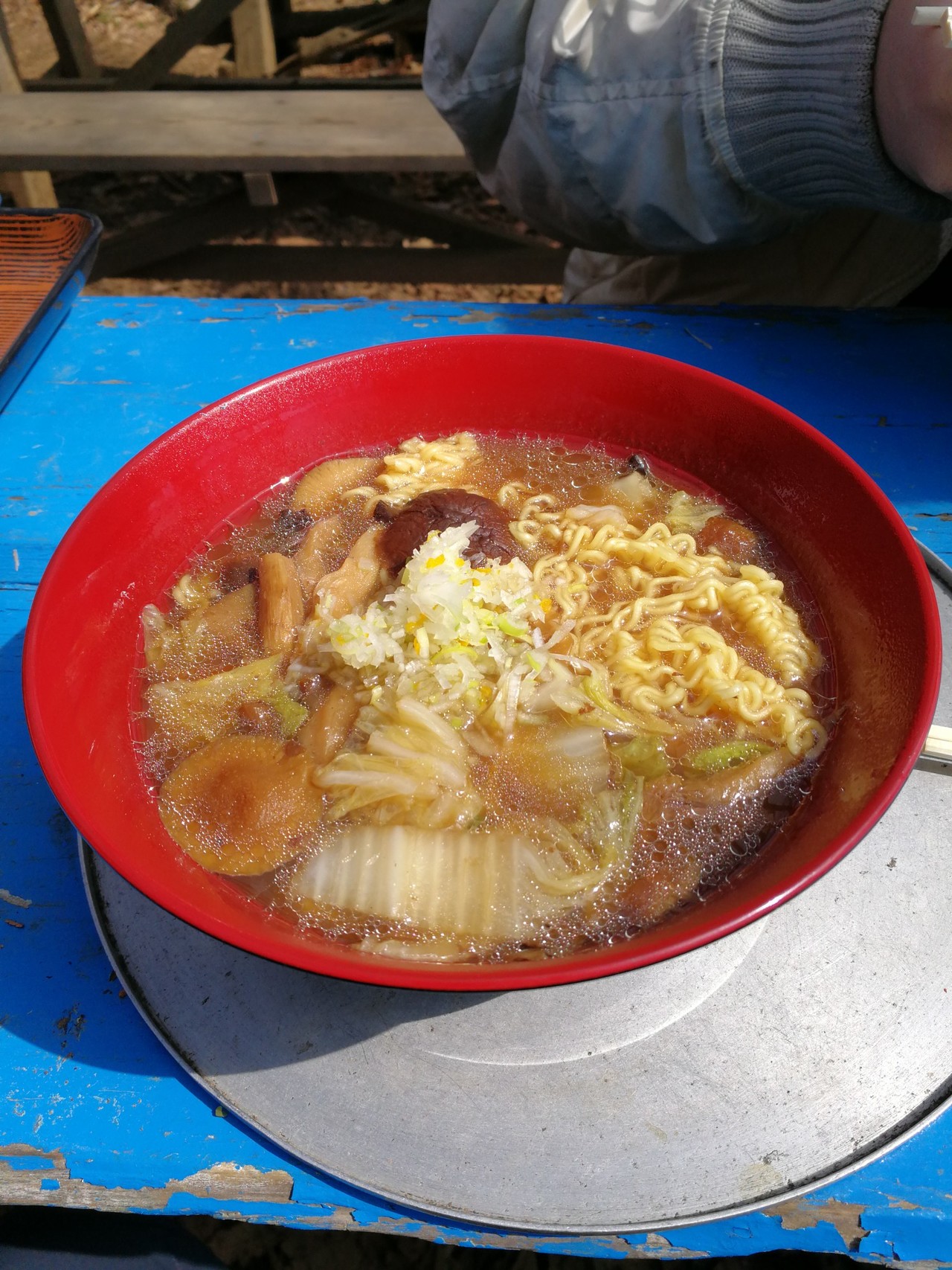 18 3 11食べ歩き奥高尾縦走 写真は景信茶屋きのこラーメン Yamagasukiさんの高尾山 陣馬山 景信山の活動データ Yamap ヤマップ