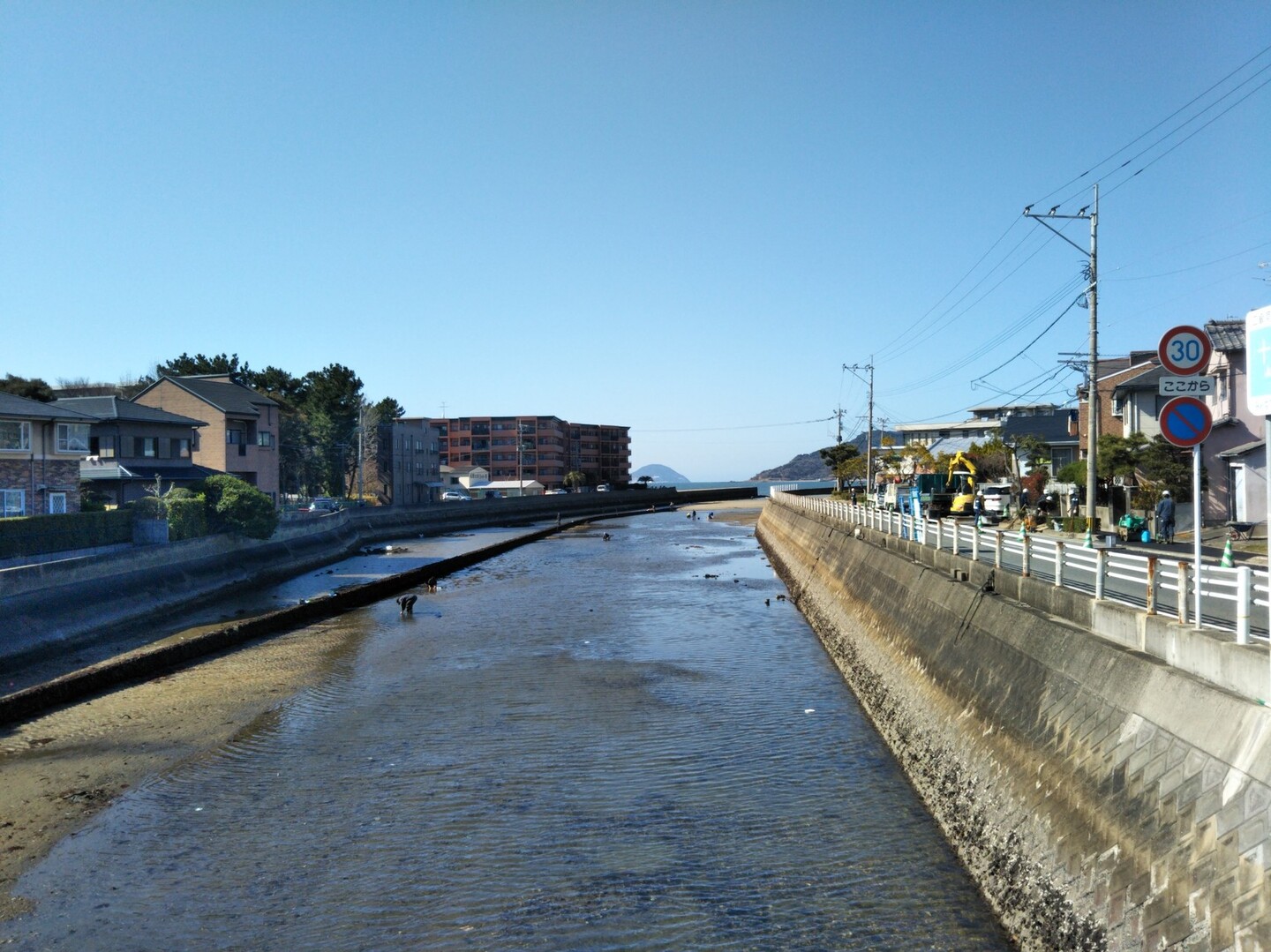 長距離歩行を夢見て福岡天神 筑前前原まで 福岡マラソンの写真15枚目 室見川 潮干狩り 狩りしてる人の姿がチ Yamap ヤマップ