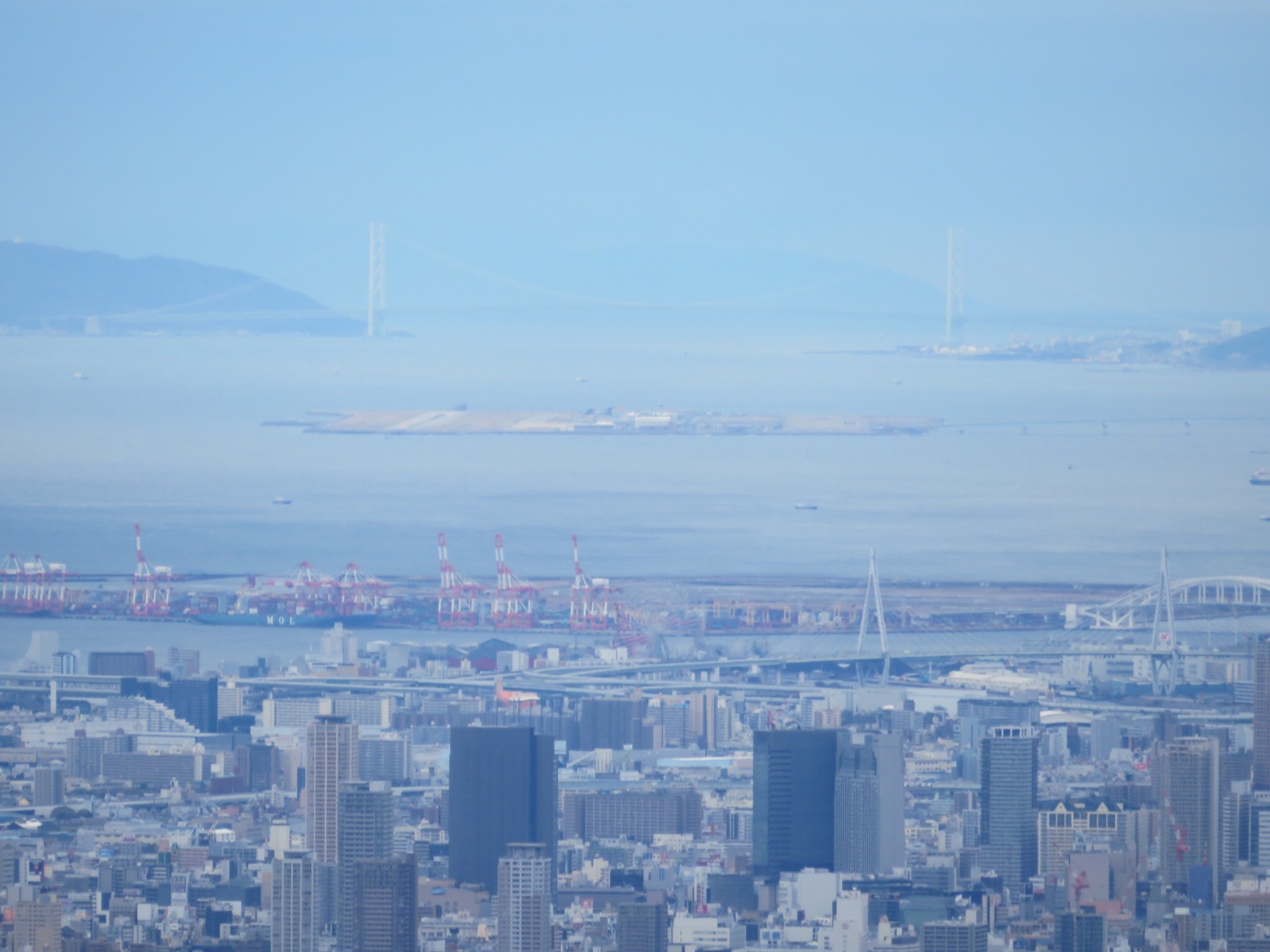 爆風の生駒山 敢えて強風の昼食 空気は澄んで小豆島まで見えた 草人間2代目さんの生駒山 神津嶽 大原山の活動データ Yamap ヤマップ
