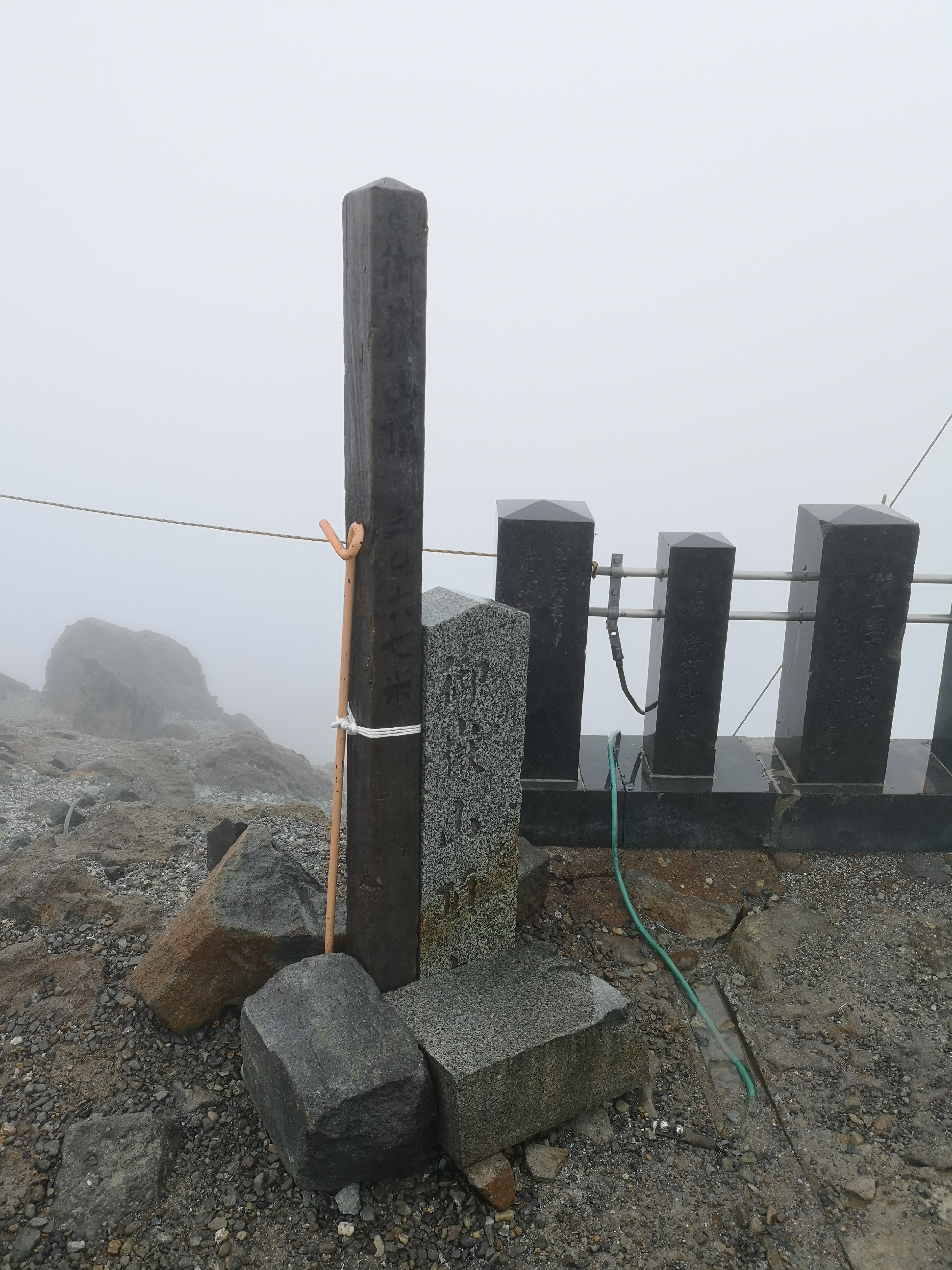 御嶽山 岐阜県 長野県 19 09 02 視界不良で残念 ちょこたむさんの御嶽山 岐阜県 長野県 継子岳 摩利支天山の活動データ Yamap ヤマップ