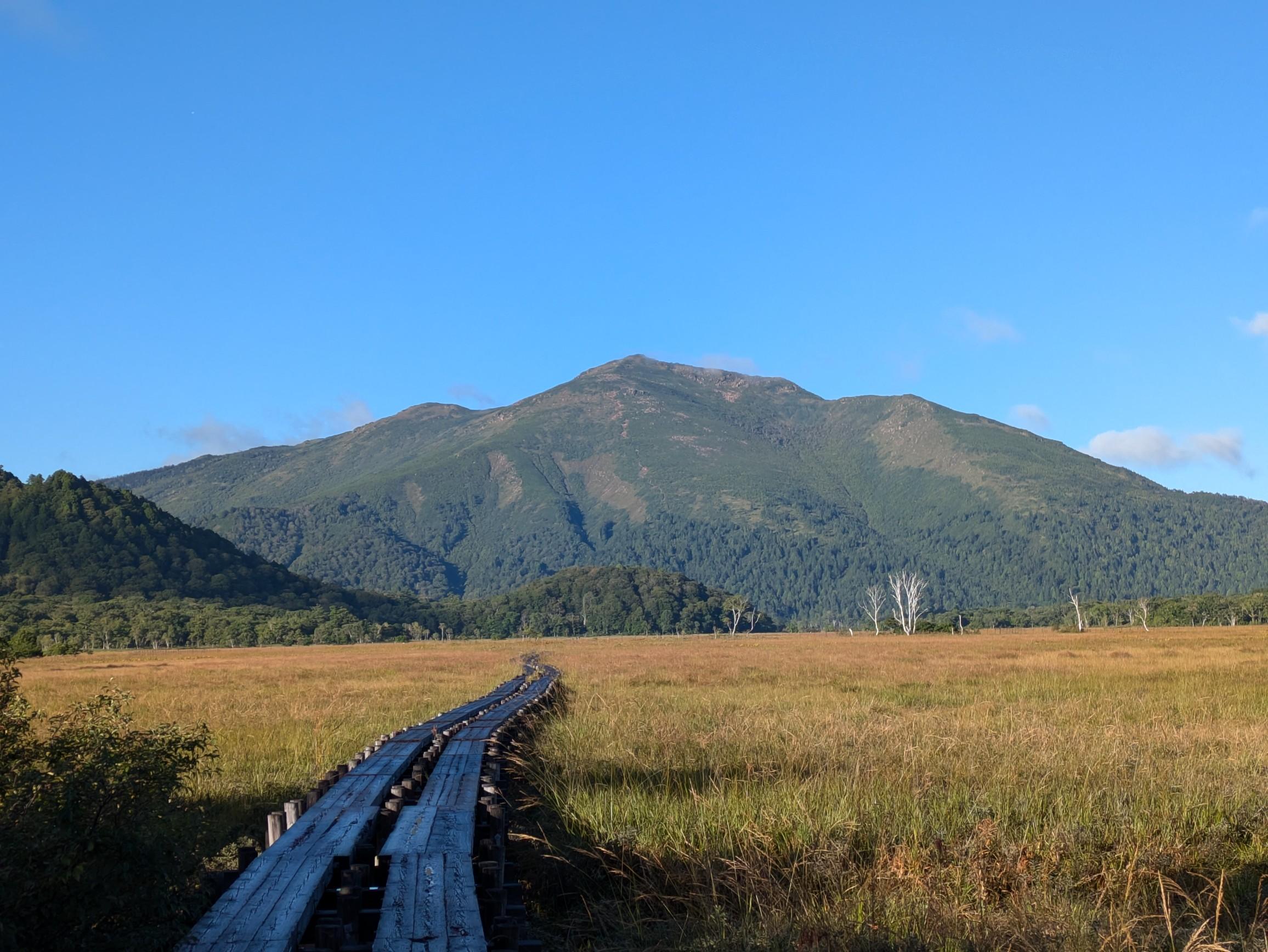 至仏岳 燧ヶ岳 会津駒ヶ岳 越後駒ヶ岳 巻機山 大型山岳模型透明ケース