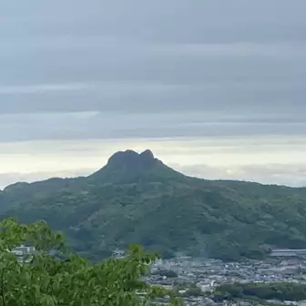 石鎚神社からの五剣山