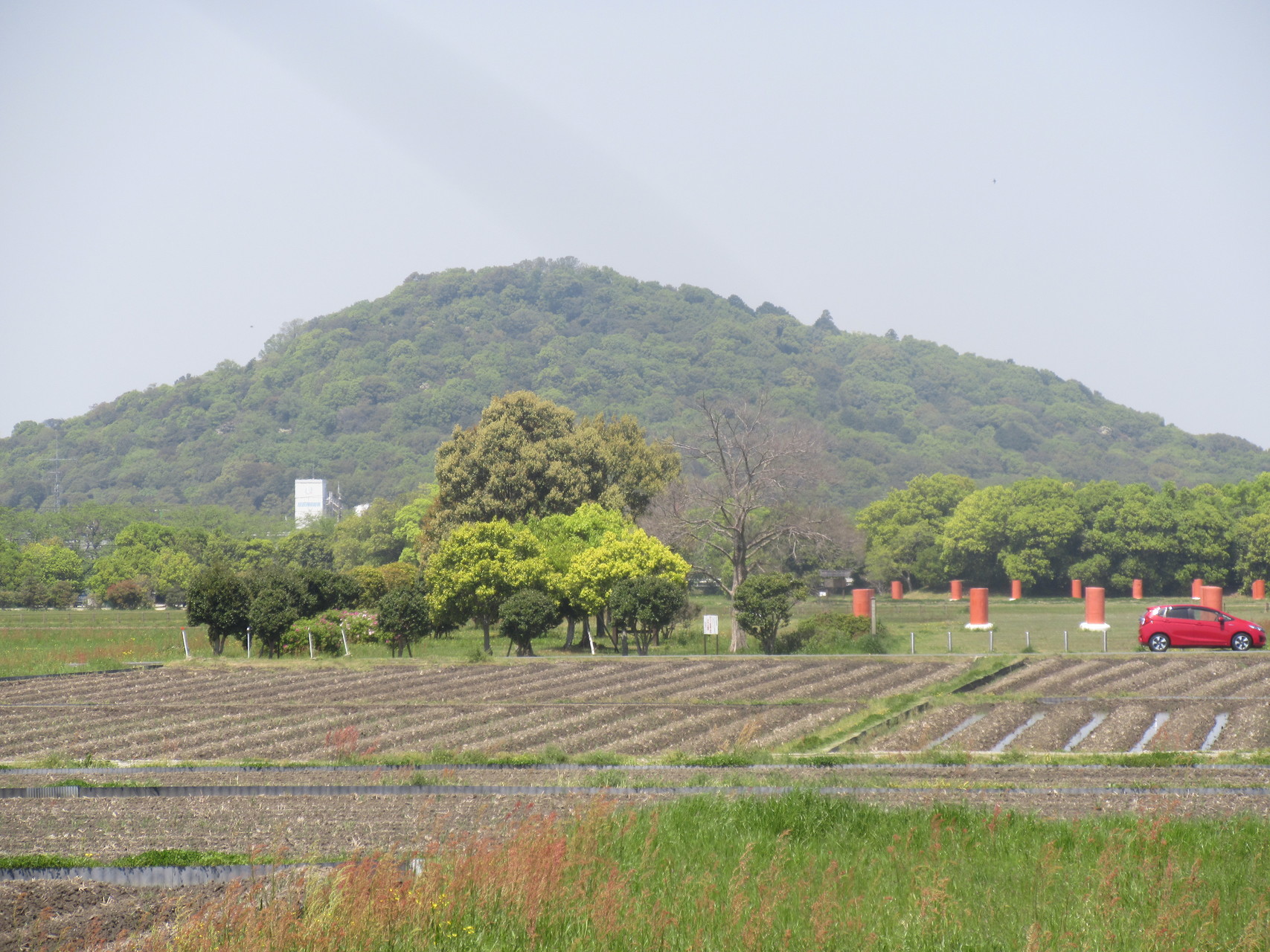 大和三山 橿原神宮前駅 橿原神宮 東大谷日女命神社 畝傍山 畝傍山口神社 神武天皇陵 本薬師寺跡 藤原京朱雀大路跡 天岩戸神社 香具山 國常立神社 天香山神社 藤原京跡 耳成山口神社 耳成山 大和八木駅 やゆさんの大和三山 天香久山 畝傍山 耳成山 の