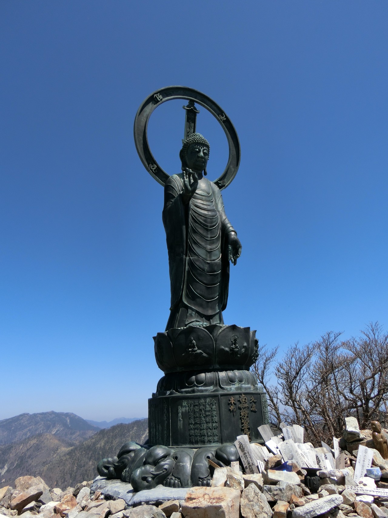 青空に映える お釈迦様 さんぞうさんの釈迦ヶ岳 奈良県 の活動データ Yamap ヤマップ
